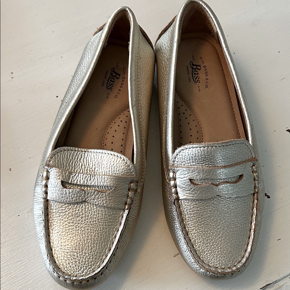 G H Bass Missy metallic gold leather penny loafers made in Brazil size 5